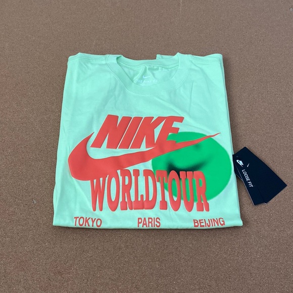 NIKE WORLDTOUR T-SHIRT - Picture 2 of 2